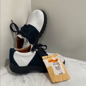 NWT Umi boys Black and White Lace-Up Shoes
Size 26 or US 9